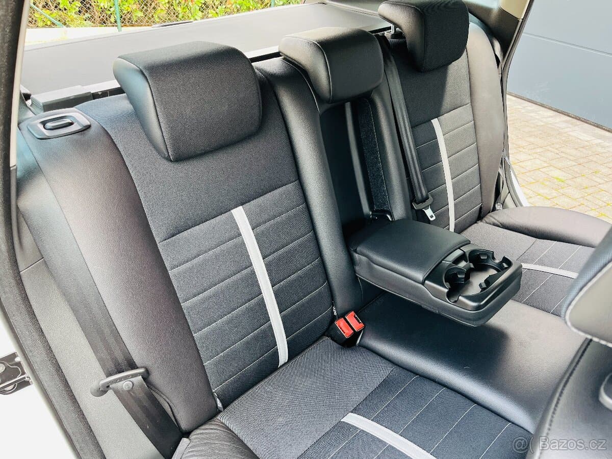 2010 Ford KUGA - 15
