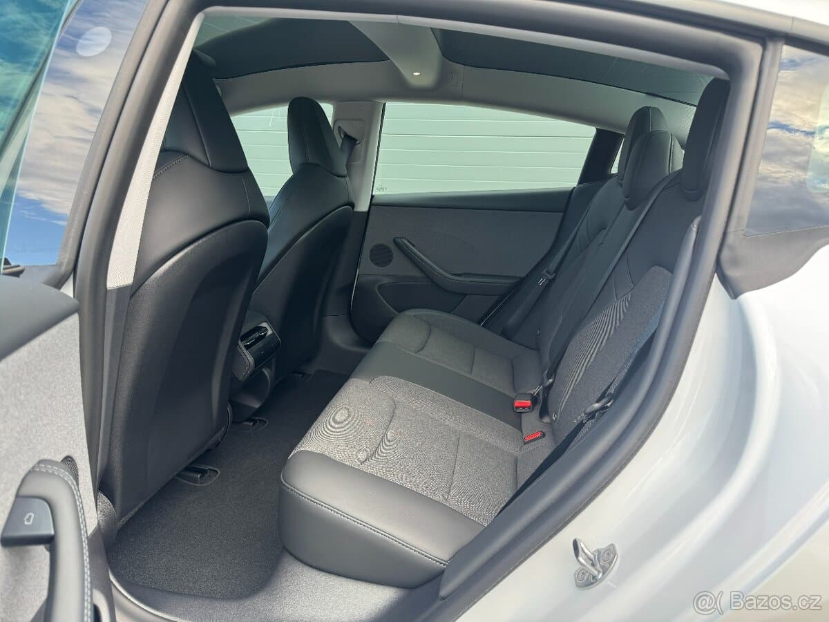2026 Tesla MODEL 3 - 15