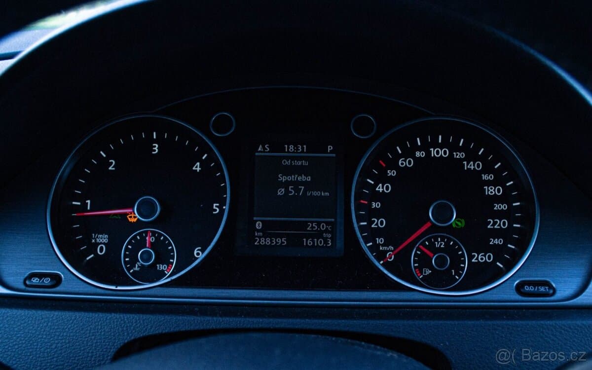 2012 Volkswagen PASSAT - 15