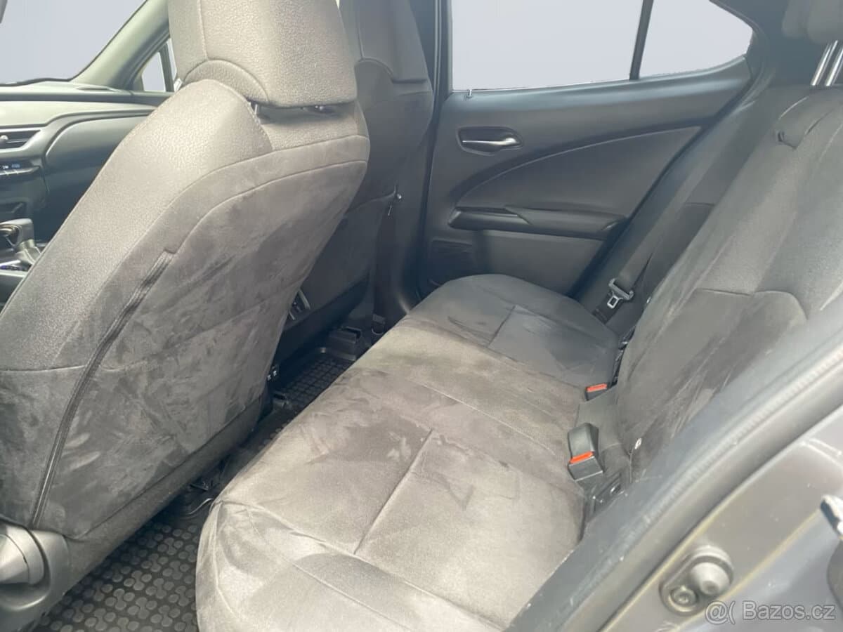 2019 Lexus UX - 15