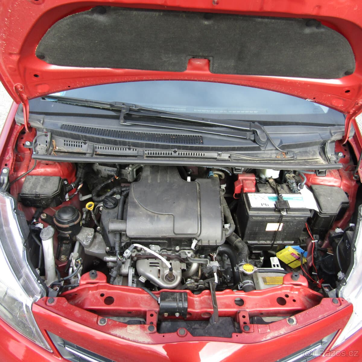 2012 Toyota YARIS - 15
