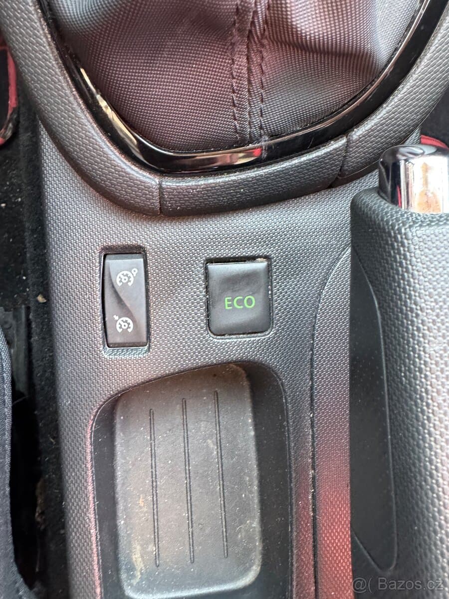 2013 Renault CLIO - 15