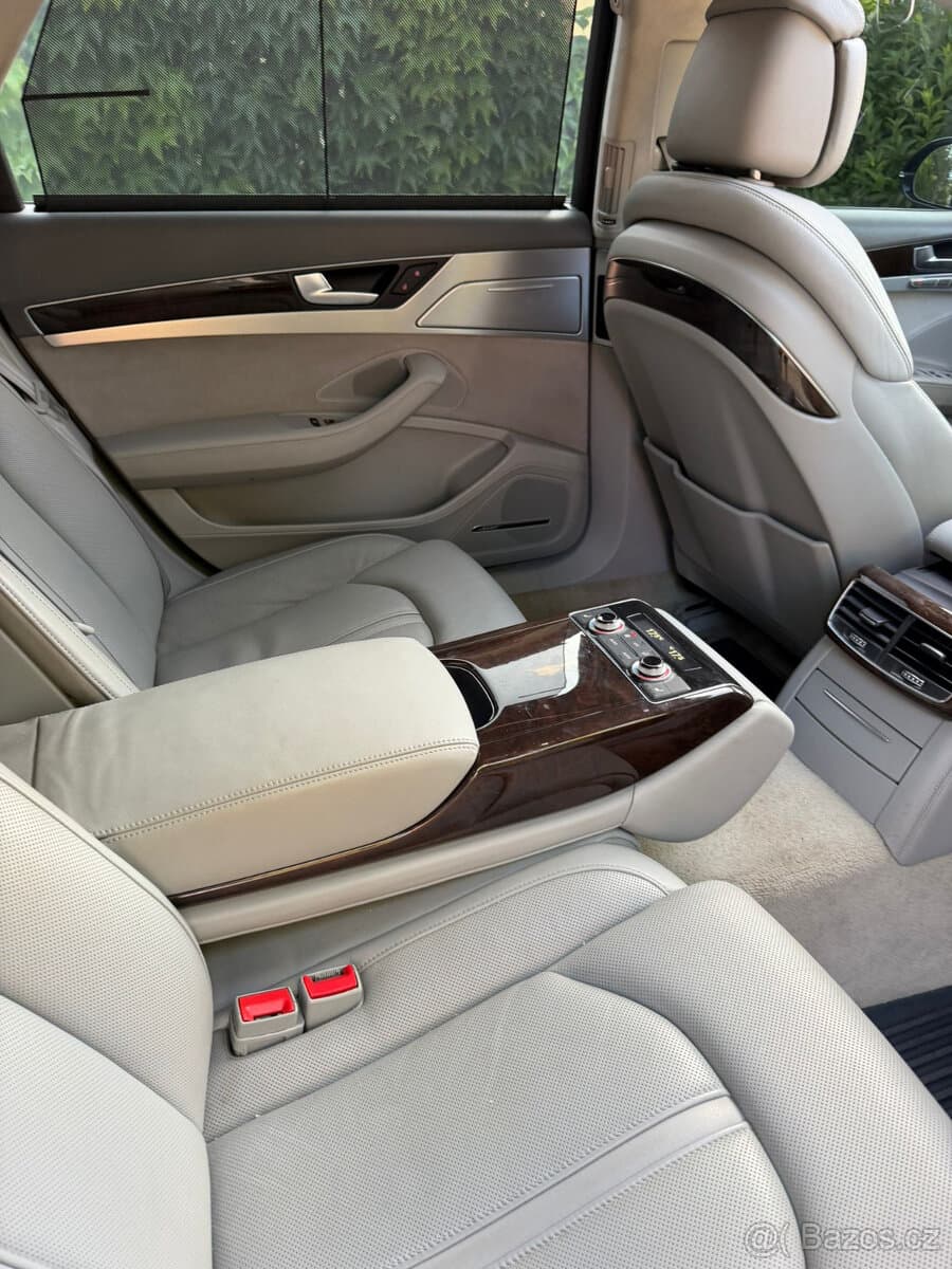 2012 Audi A8 - 15