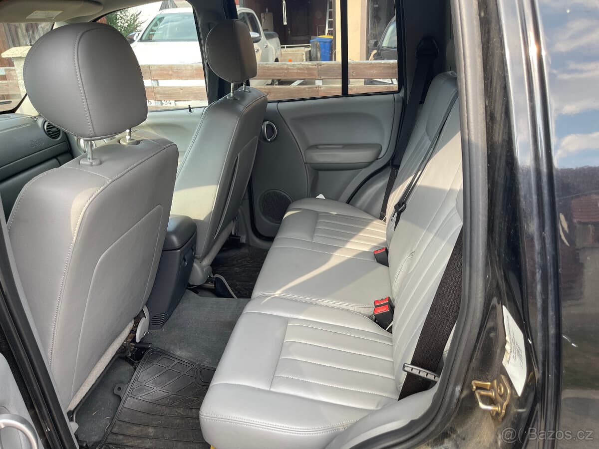 2006 Jeep CHEROKEE - 15