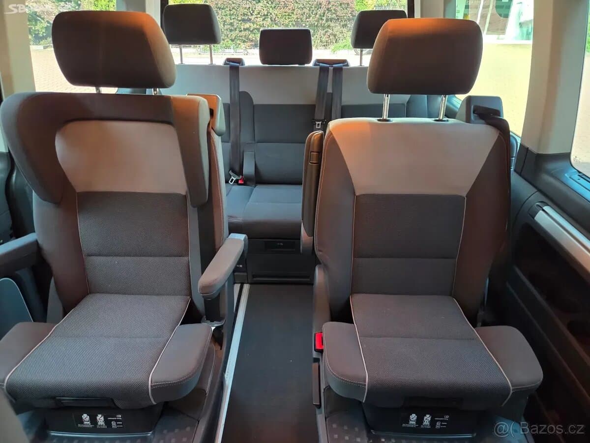 2010 Volkswagen MULTIVAN - 15