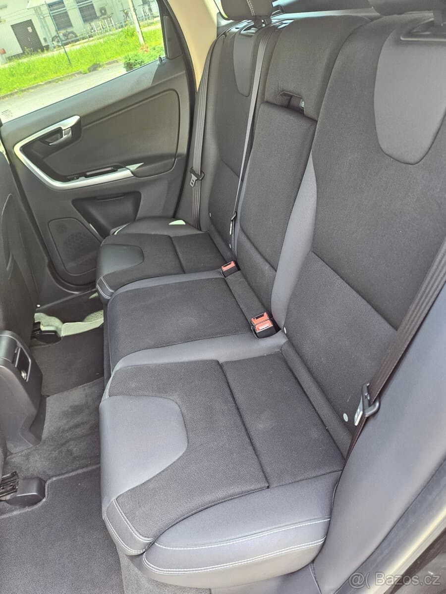 2010 Volvo XC60 - 15