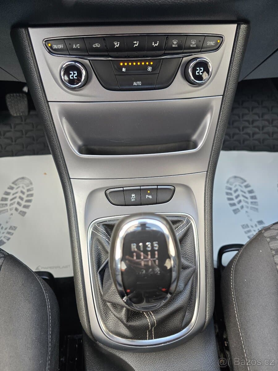 2018 Opel ASTRA - 15
