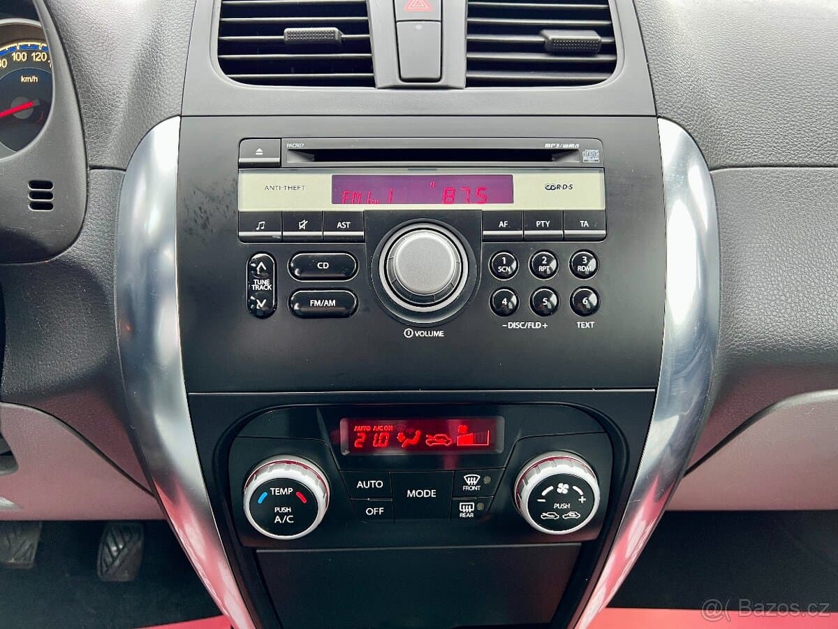 2011 Suzuki SX4 - 15