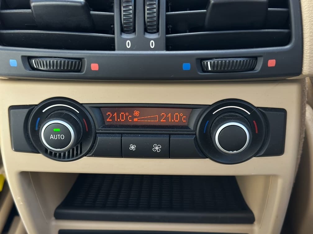 2010 BMW X5 - 15