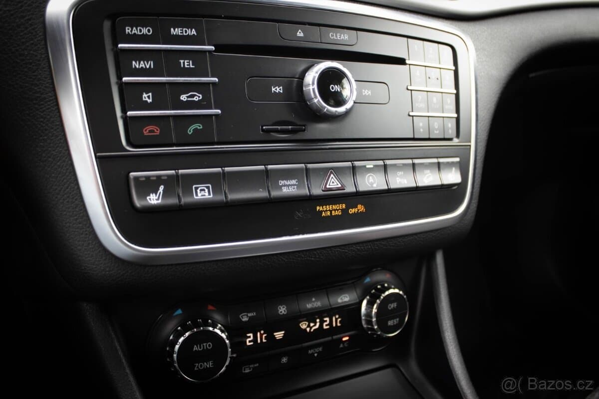 2015 Mercedes-Benz GLA - 15