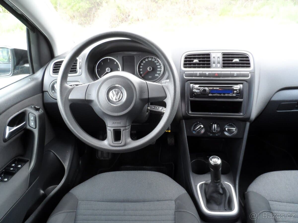 2012 Volkswagen POLO - 15