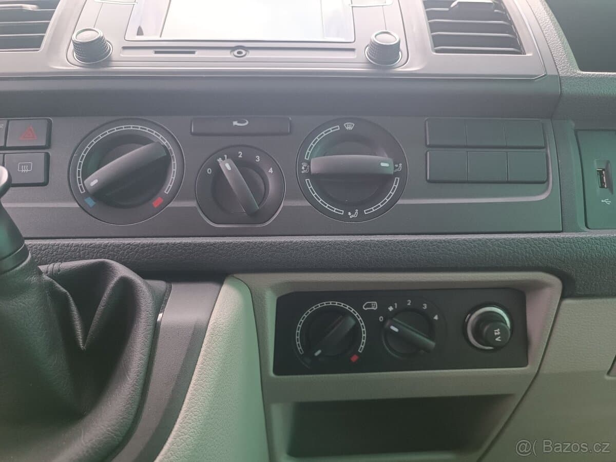 2018 Volkswagen CARAVELLE - 15