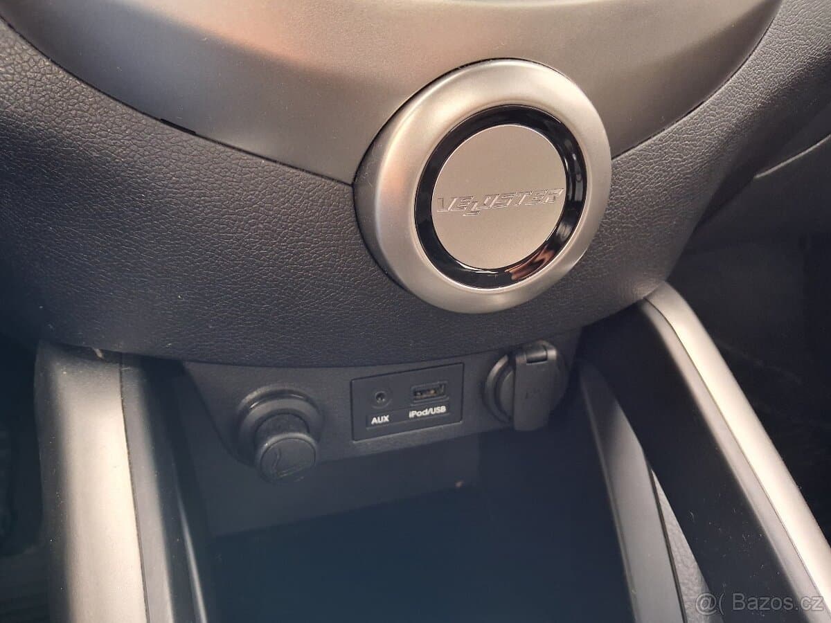 2011 Hyundai VELOSTER - 15