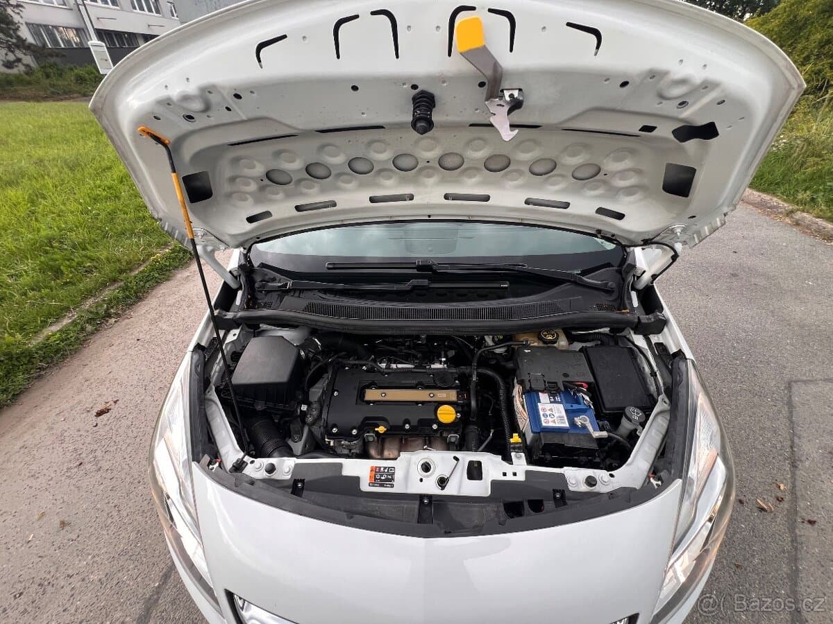 2016 Opel MERIVA - 15