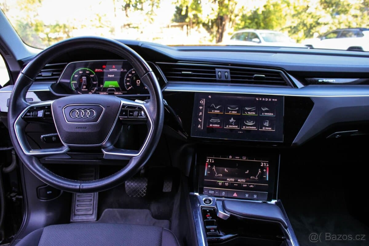 2020 Audi E-TRON - 15