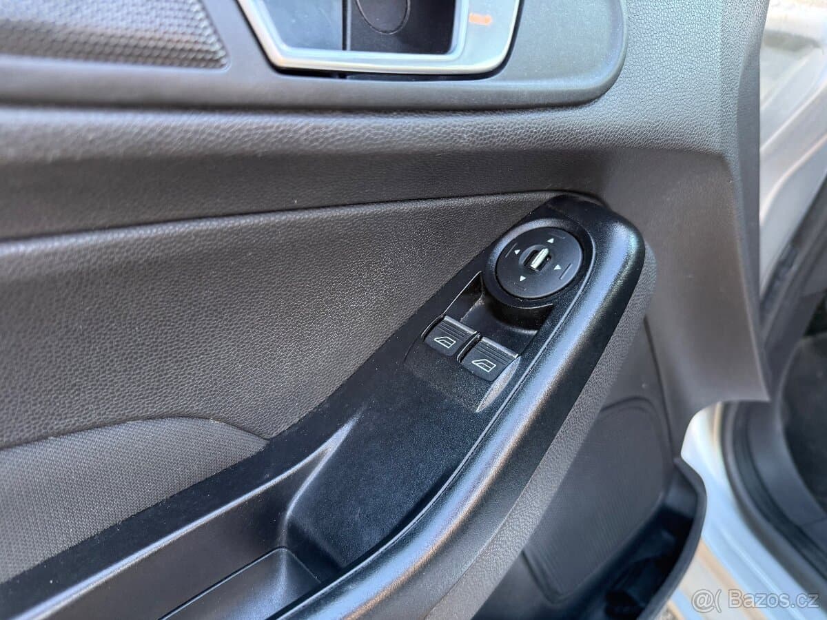 2013 Ford FIESTA - 15