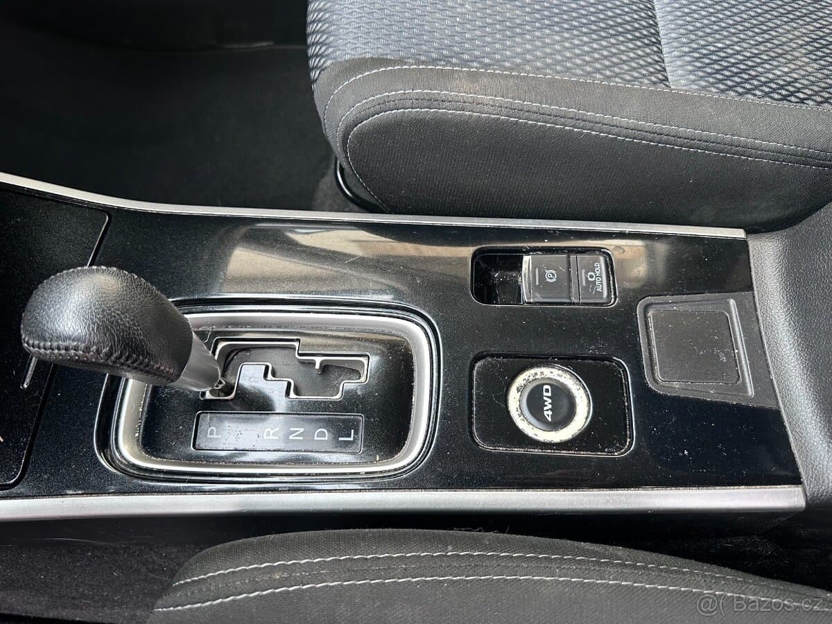 2017 Mitsubishi OUTLANDER - 15