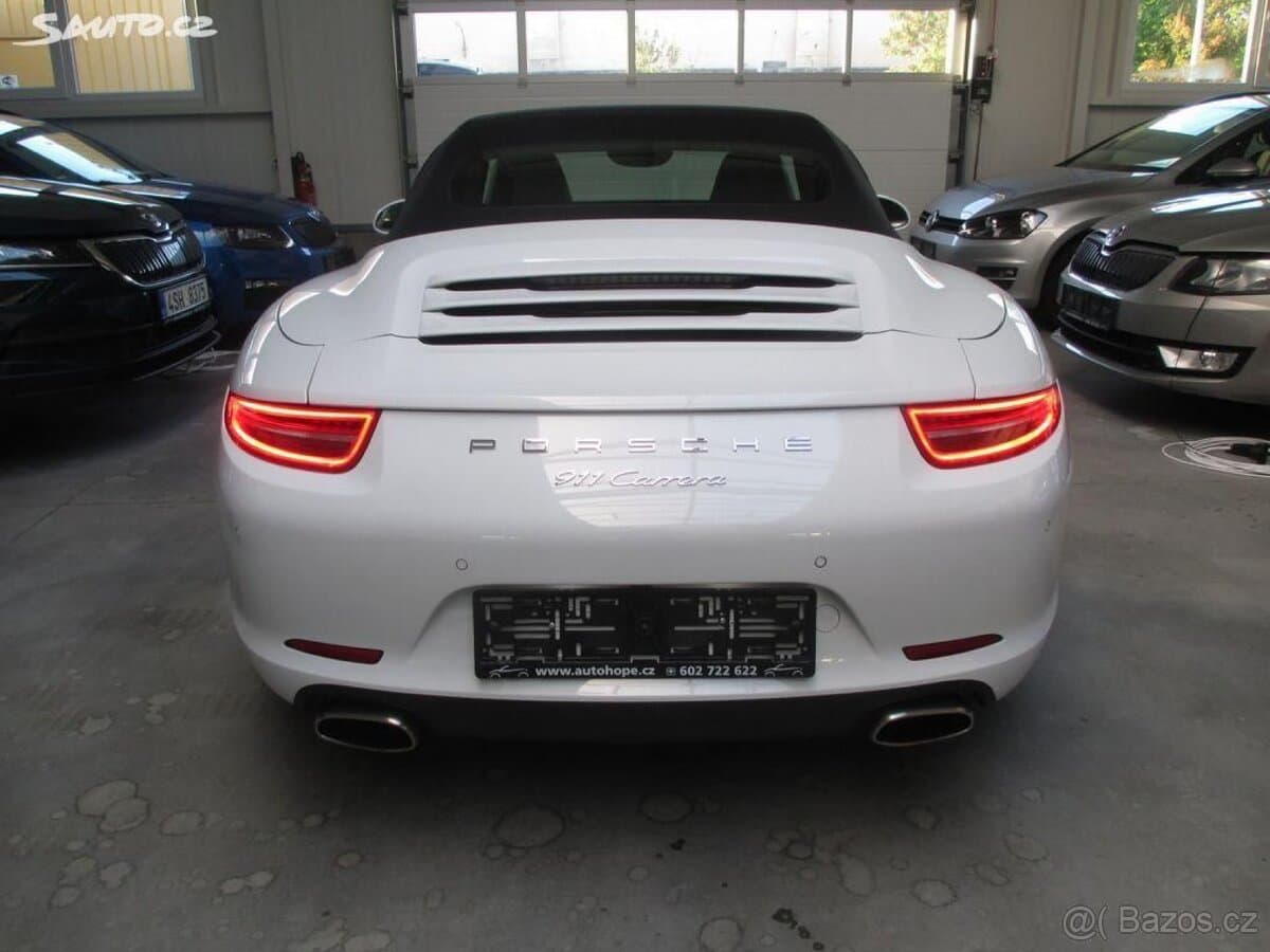2015 Porsche 911 - 15