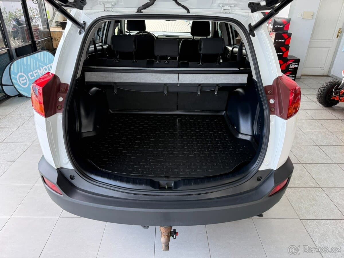 2014 Toyota RAV4 - 15