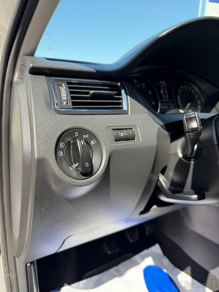 2013 Škoda RAPID - 15