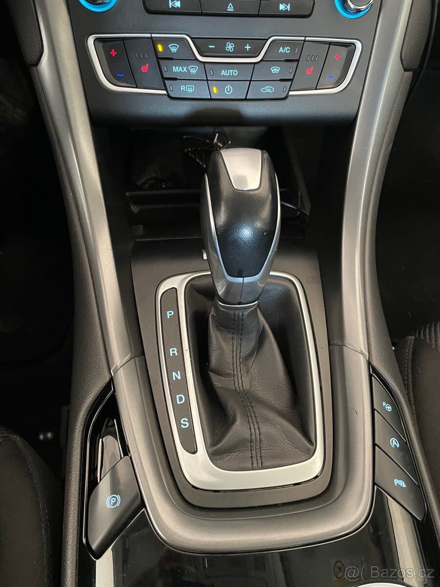2015 Ford MONDEO - 15