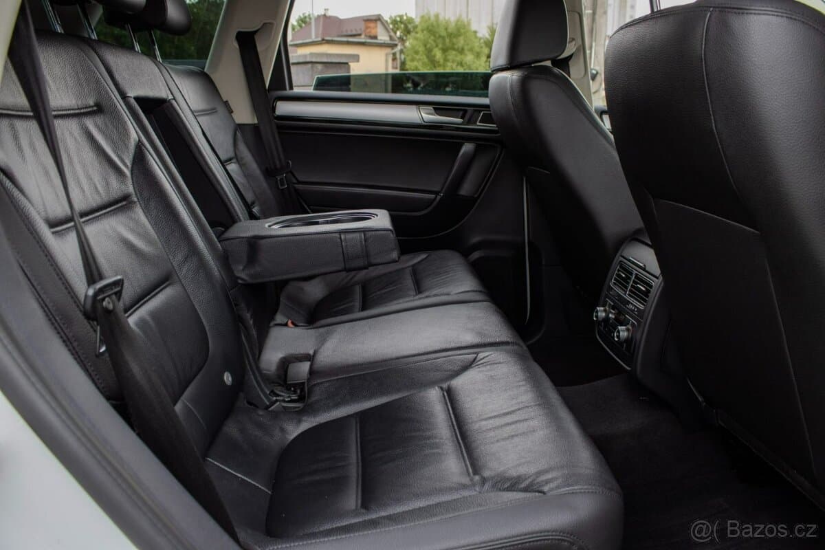 2016 Volkswagen TOUAREG - 15