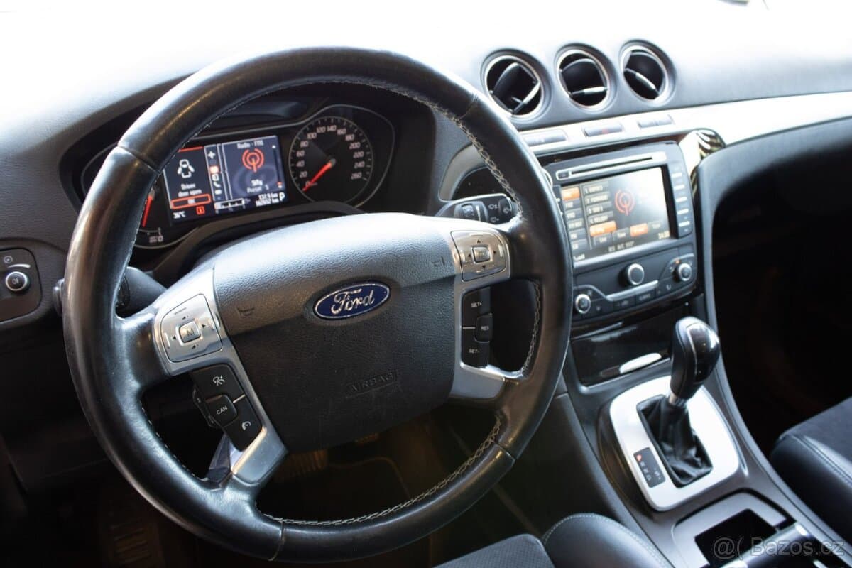 2012 Ford S-MAX - 15