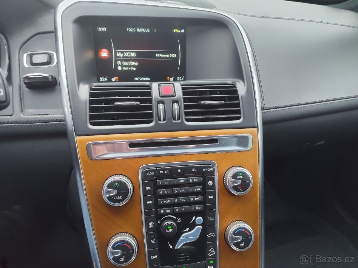 2015 Volvo XC60 - 15