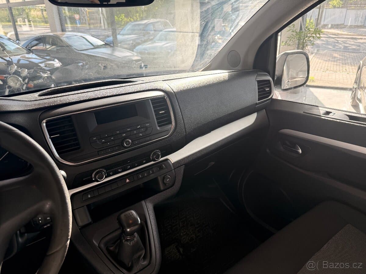 2017 Peugeot TRAVELLER - 15