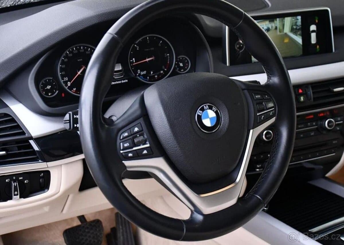 2015 BMW X5 - 15