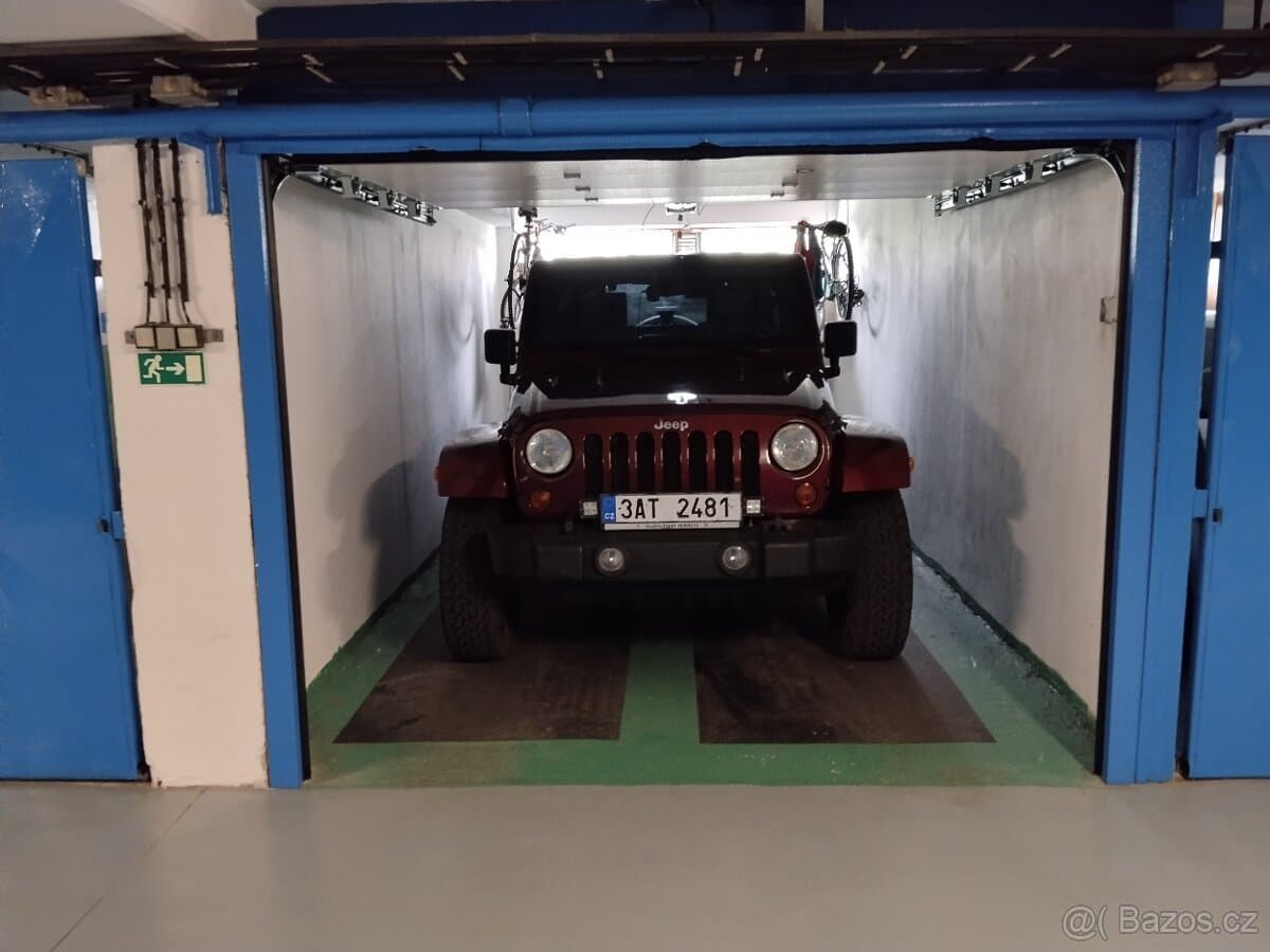 2010 Jeep WRANGLER - 15