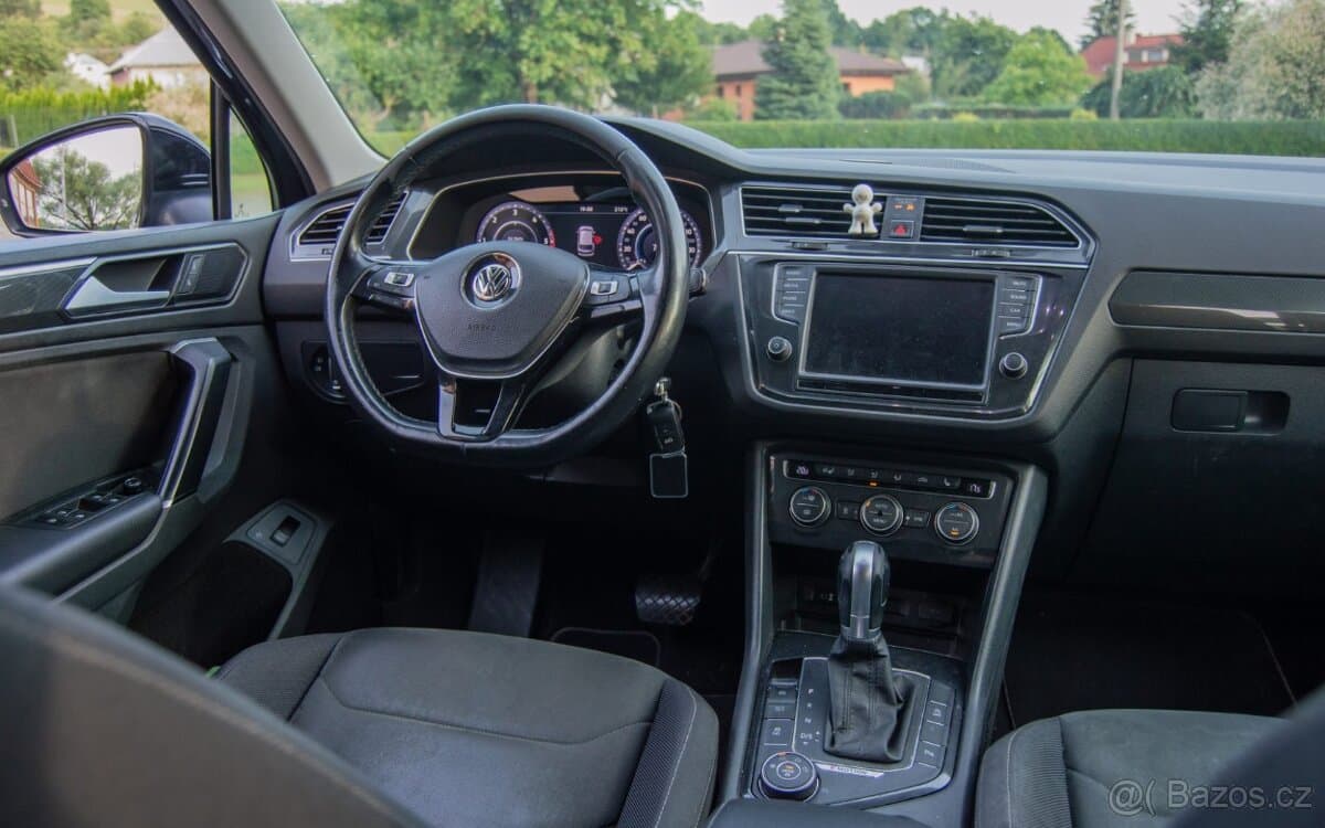 2016 Volkswagen TIGUAN - 15
