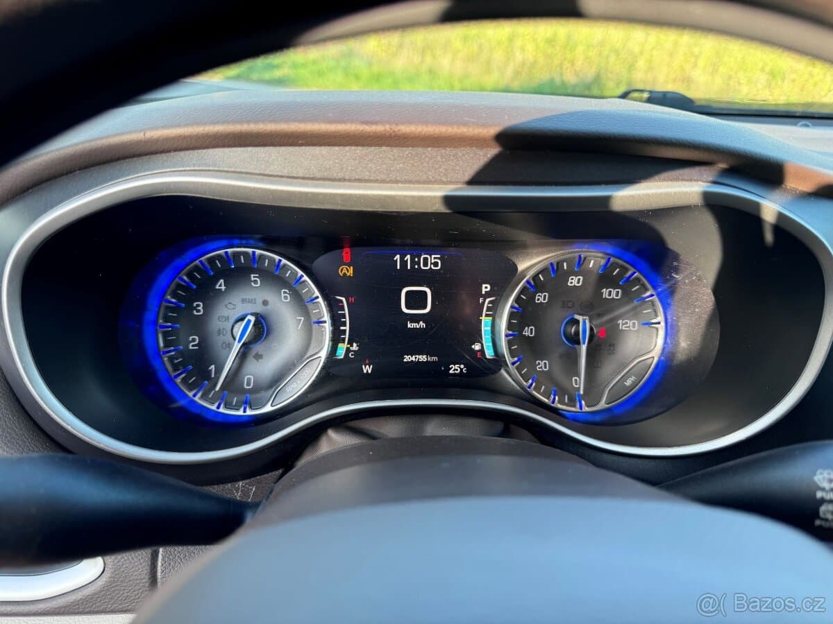 2020 Chrysler PACIFICA - 15