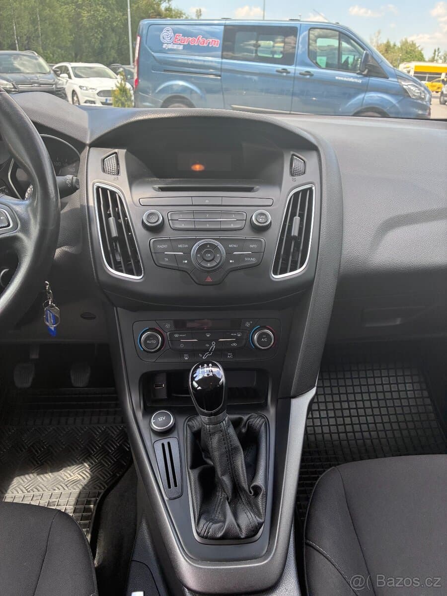 2015 Ford FOCUS - 15