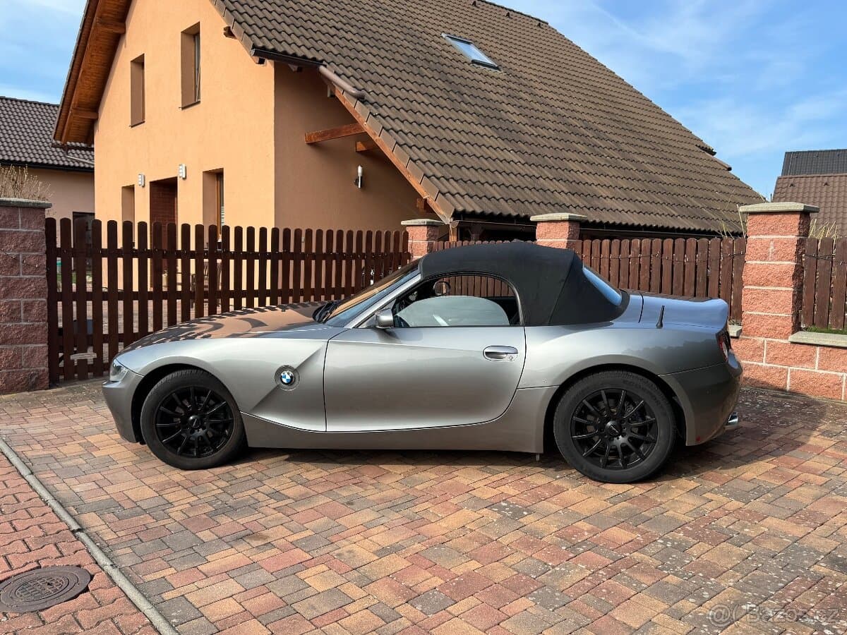 2005 BMW Z4 - 15
