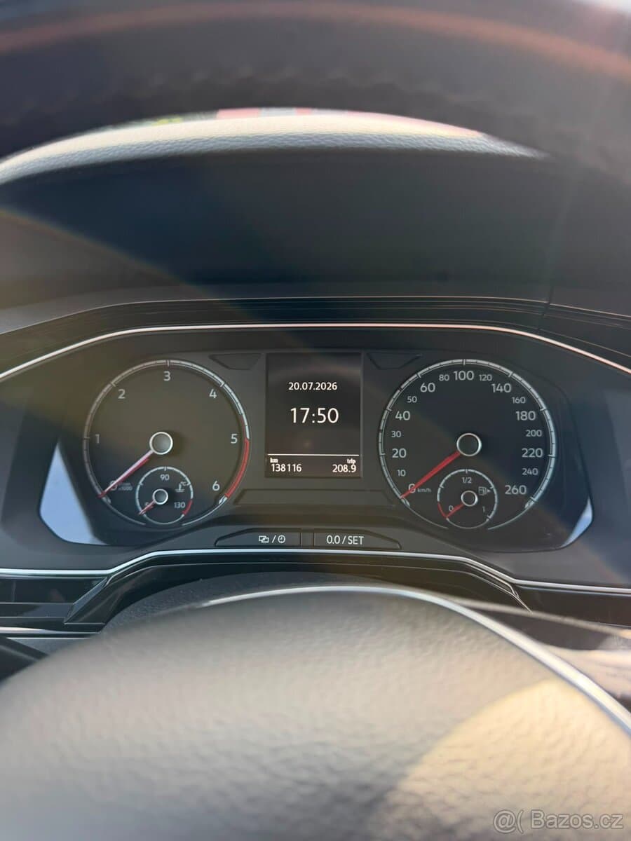 2018 Volkswagen POLO - 15
