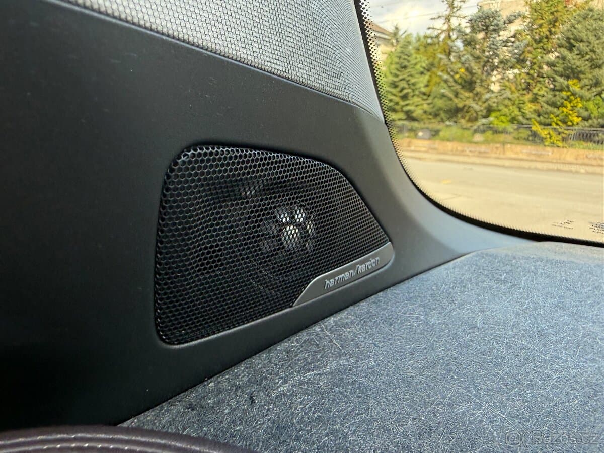 2022 BMW i3 - 15