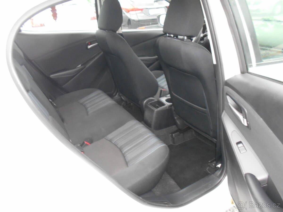 2016 Mazda 2 - 15