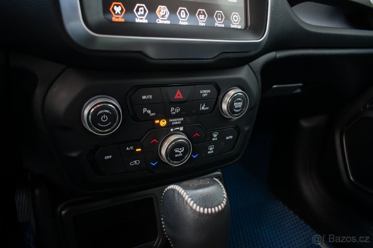 2023 Jeep RENEGADE - 15