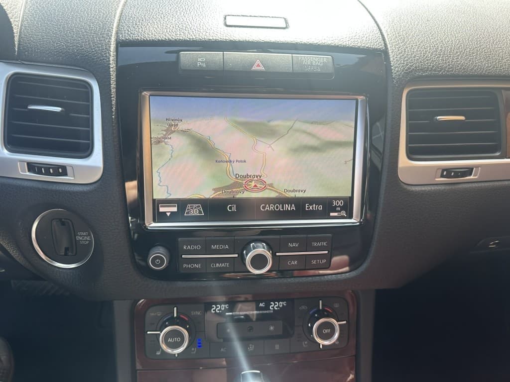 2012 Volkswagen TOUAREG - 15