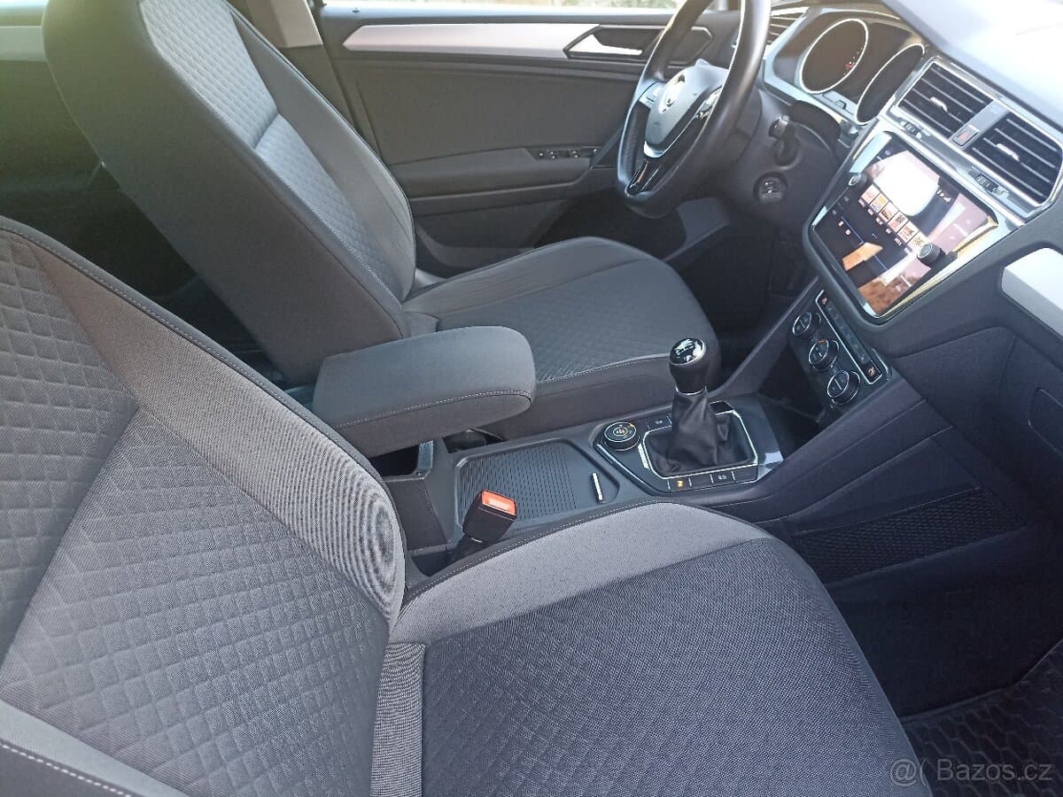 2017 Volkswagen TIGUAN - 15