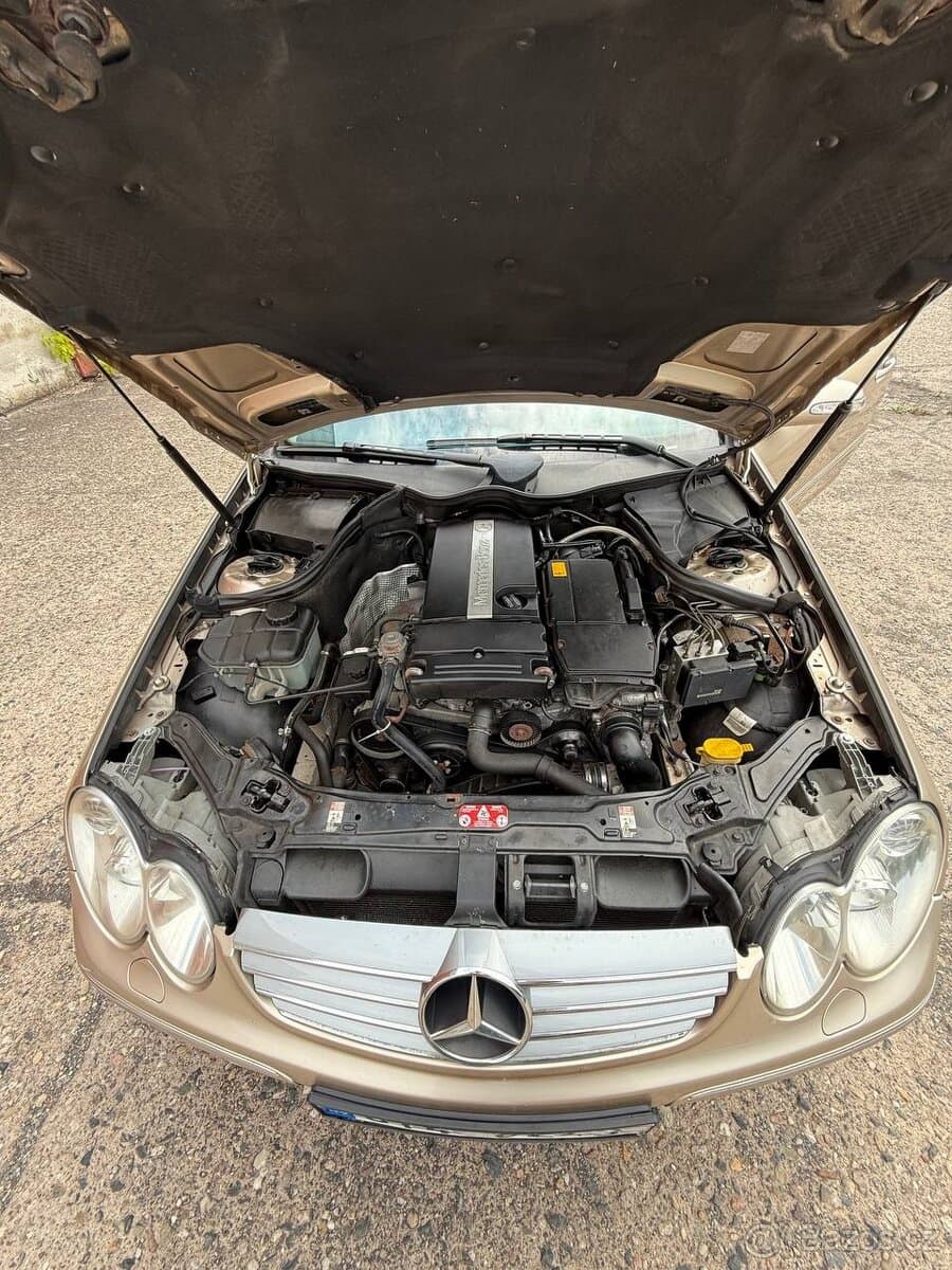 Mercedes-Benz CLK - 15