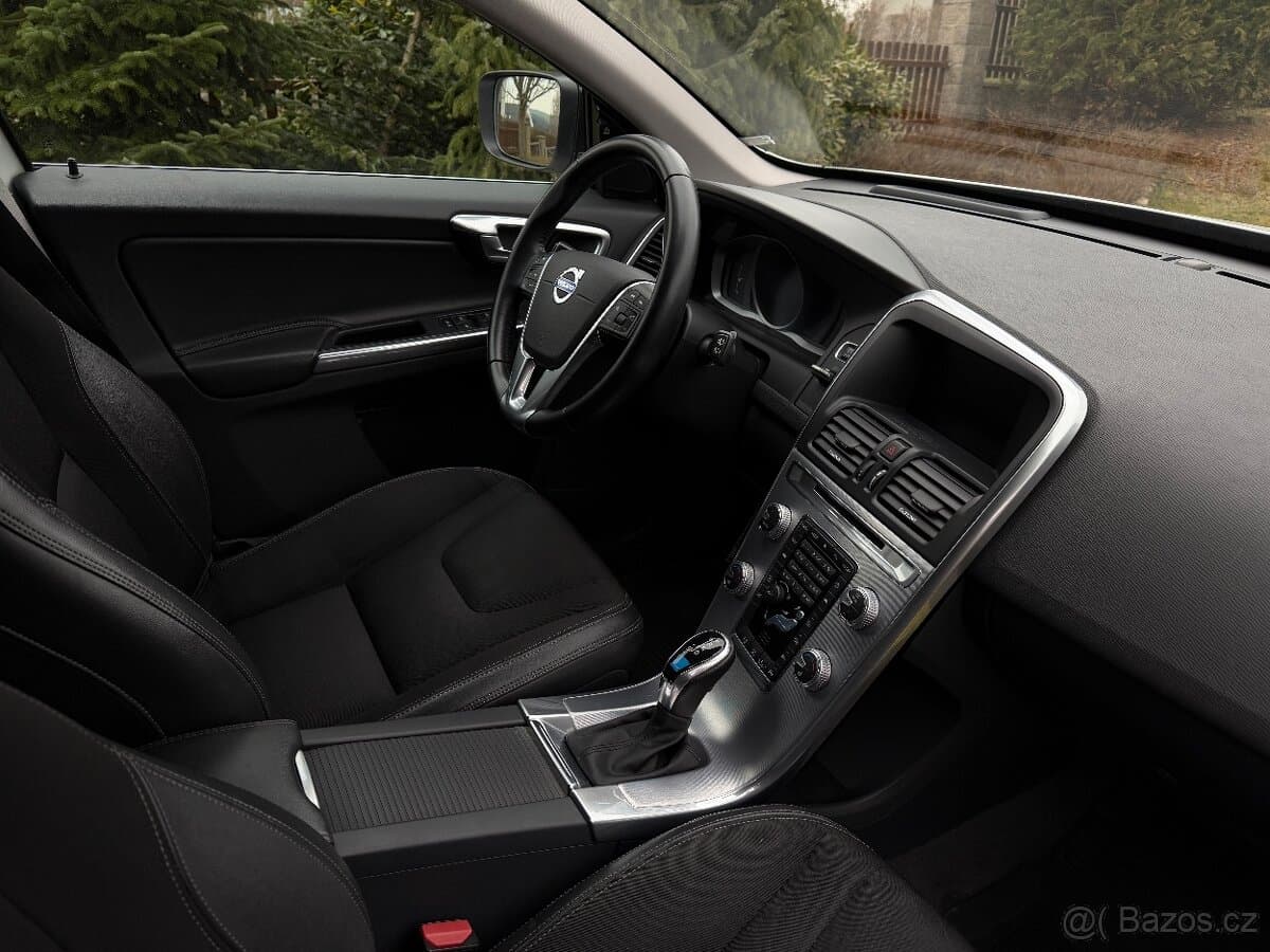 2017 Volvo XC60 - 15