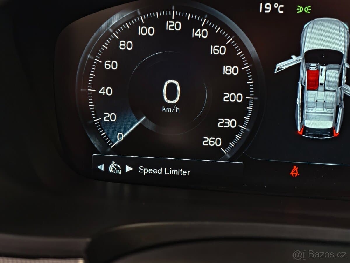 2017 Volvo V90 - 15