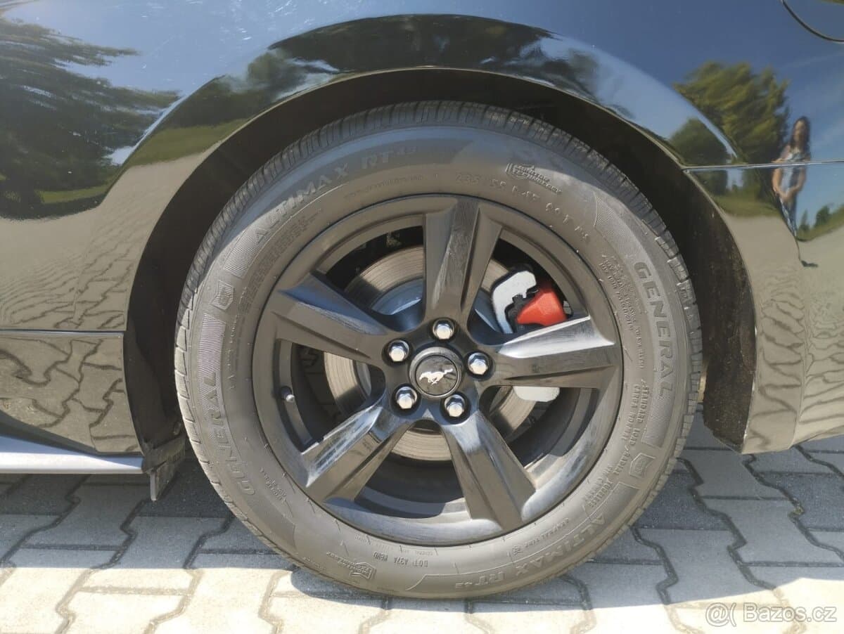 2017 Ford MUSTANG - 15