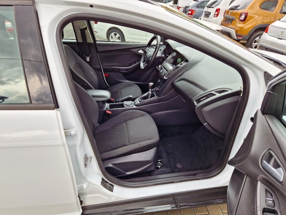 2018 Ford FOCUS - 15