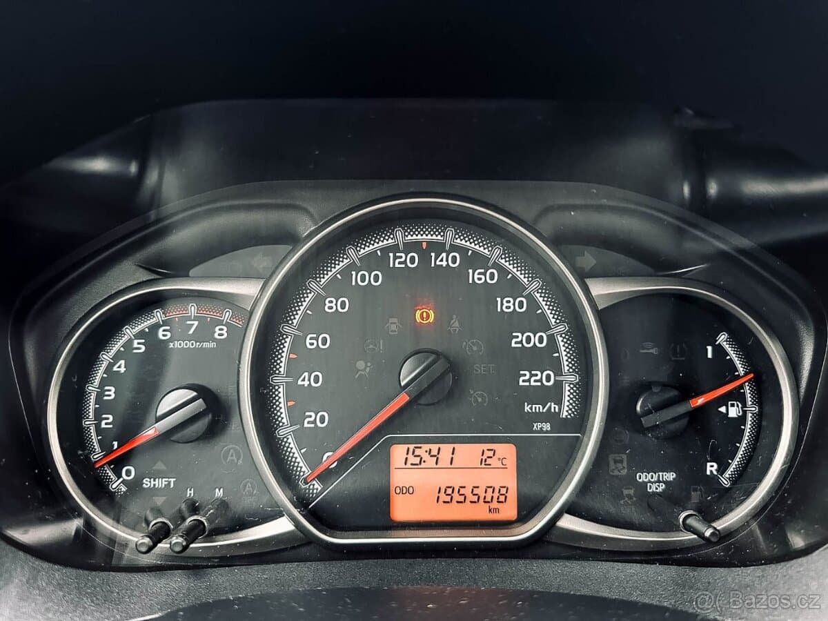 2015 Toyota YARIS - 15