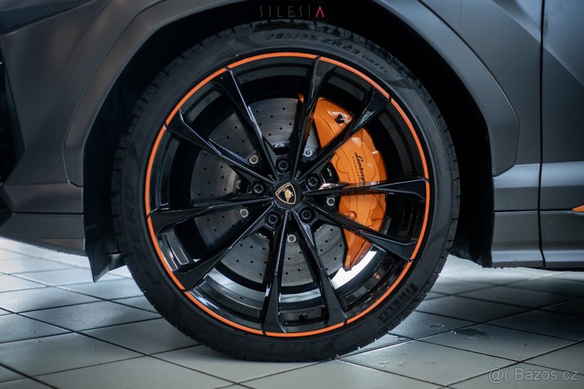 2022 Lamborghini URUS - 15