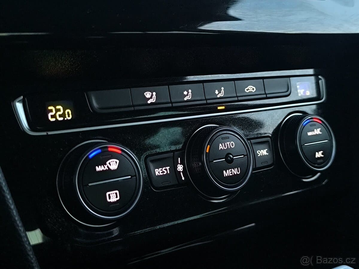 2016 Volkswagen PASSAT - 15
