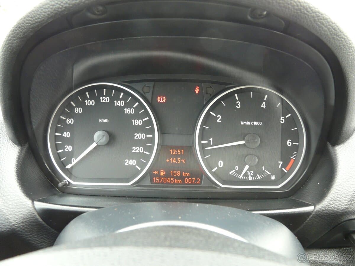 2011 BMW 1-SERIES - 15